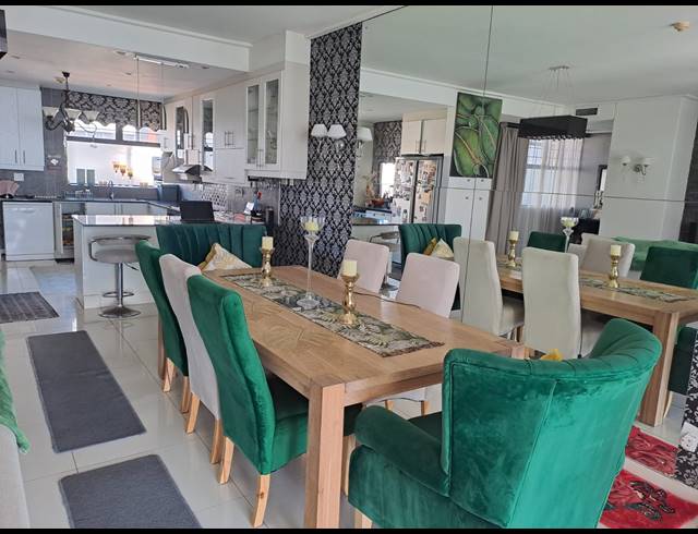 3 BEDROOM SECTIONAL TITLE FOR SALE IN POINT WATERFRONT
